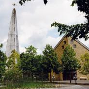 Außenansicht der Paul-Gerhardt-Gemeinde